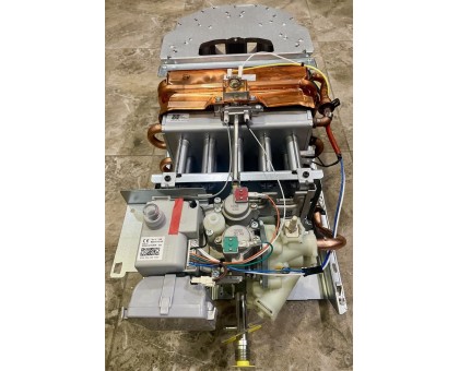 Газовая ﻿колонка дымоходная BOSCH Therm 4000 T4004 10 л (7736506610) модуляция